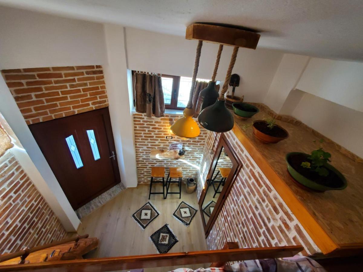 Relax Inn Korce Extérieur photo