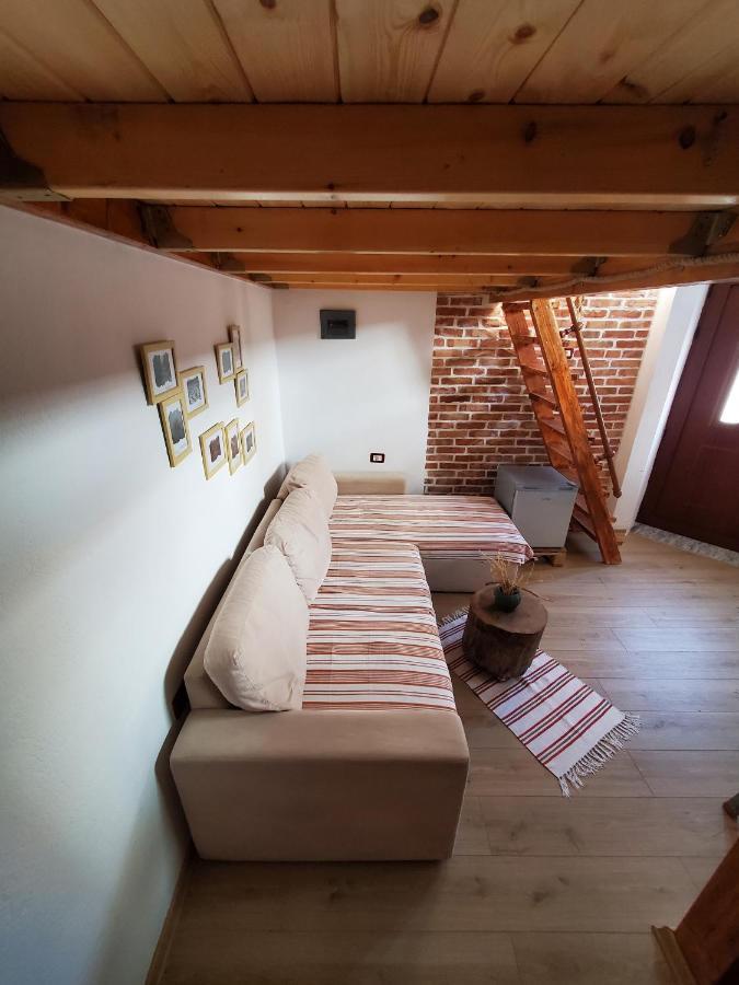 Relax Inn Korce Extérieur photo