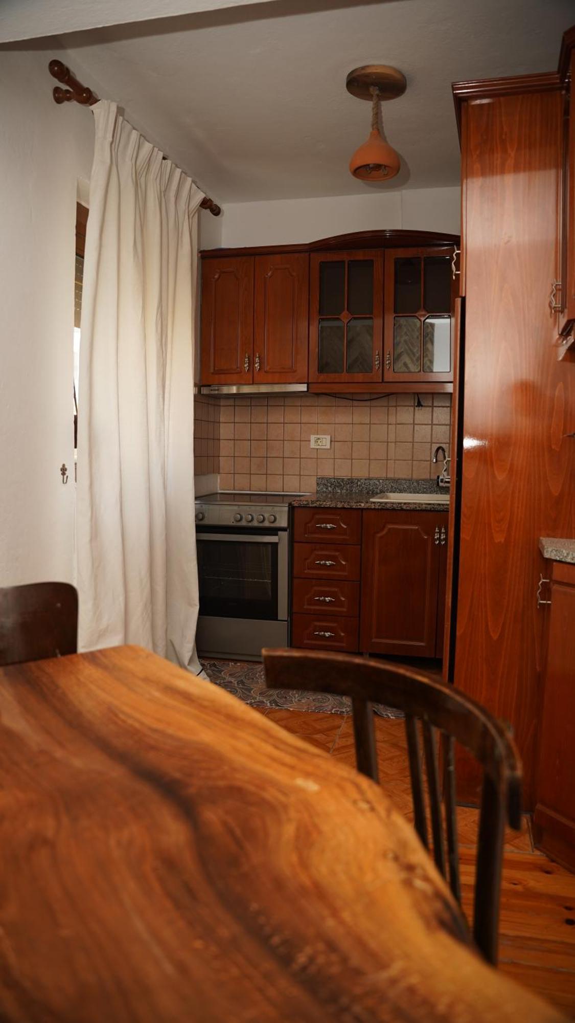 Relax Inn Korce Extérieur photo